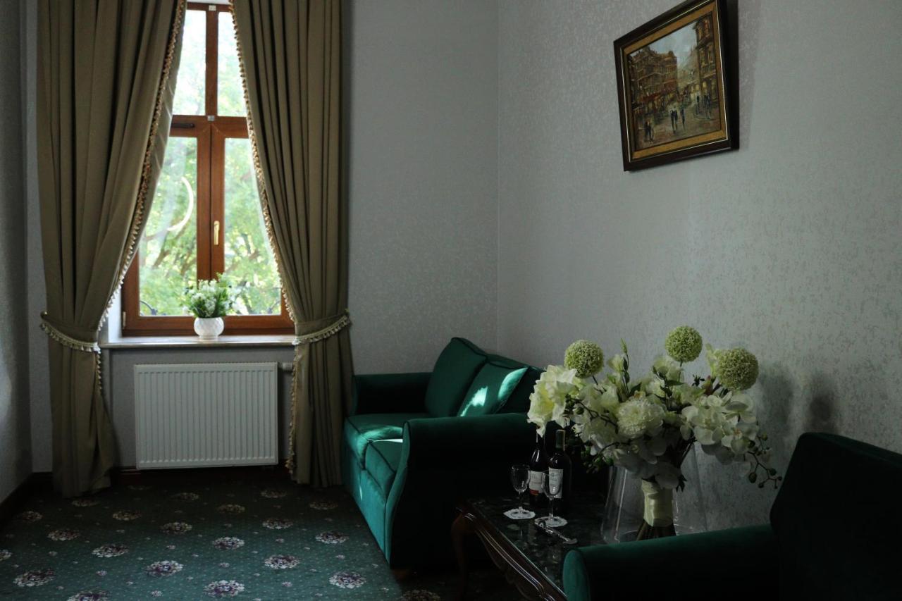 Chopin Hotel Lviv Dış mekan fotoğraf